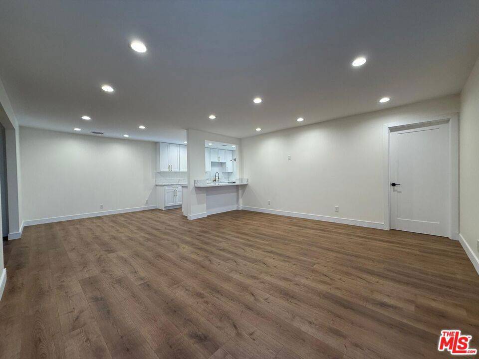 9846 Monogram AVE, Los Angeles, CA 91343