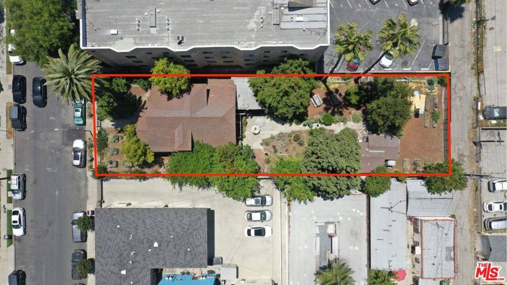 Los Angeles, CA 90007,3015 Shrine PL