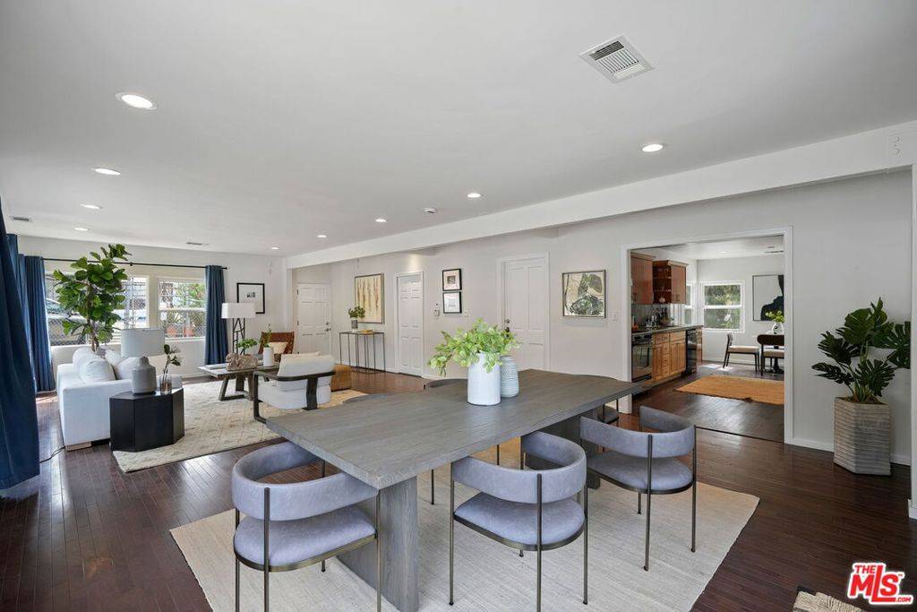 Los Angeles, CA 90065,3710 Fletcher DR