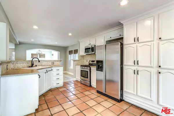 Topanga, CA 90290,117 Navajo LN