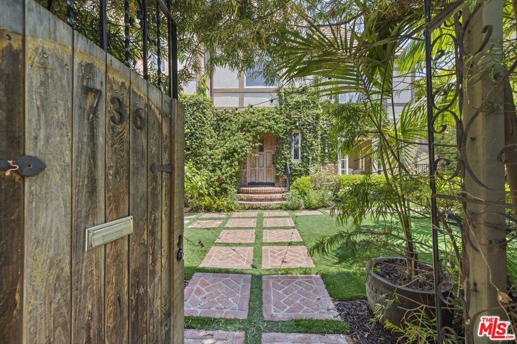 736 S Cloverdale AVE, Los Angeles, CA 90036