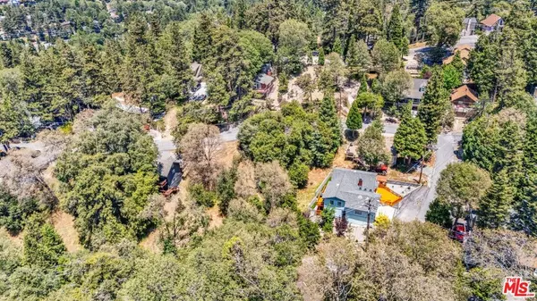 Crestline, CA 92325,3 Arth DR