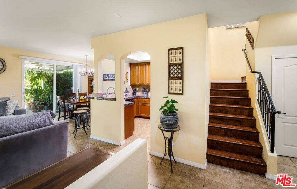 Sylmar, CA 91342,13545 Village LN