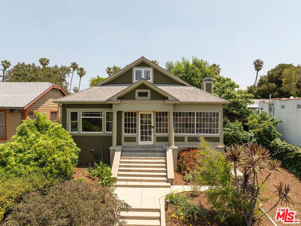 1402 N Benton WAY, Los Angeles, CA 90026