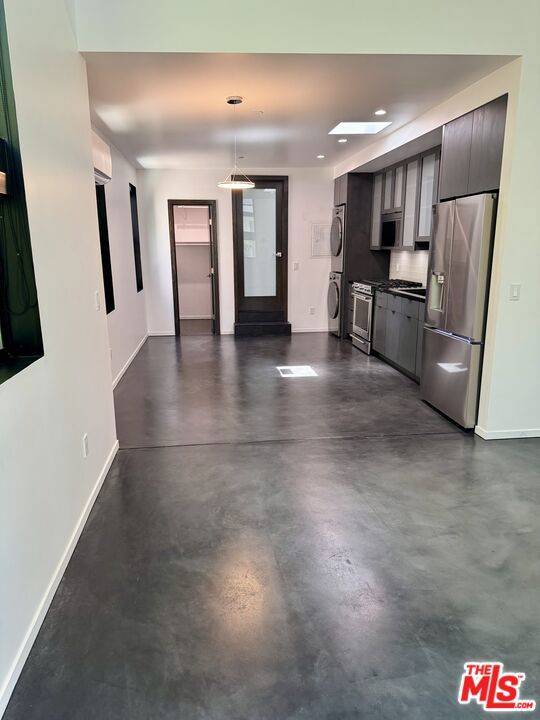 West Hollywood, CA 90046,902 N Harper AVE #8219.5