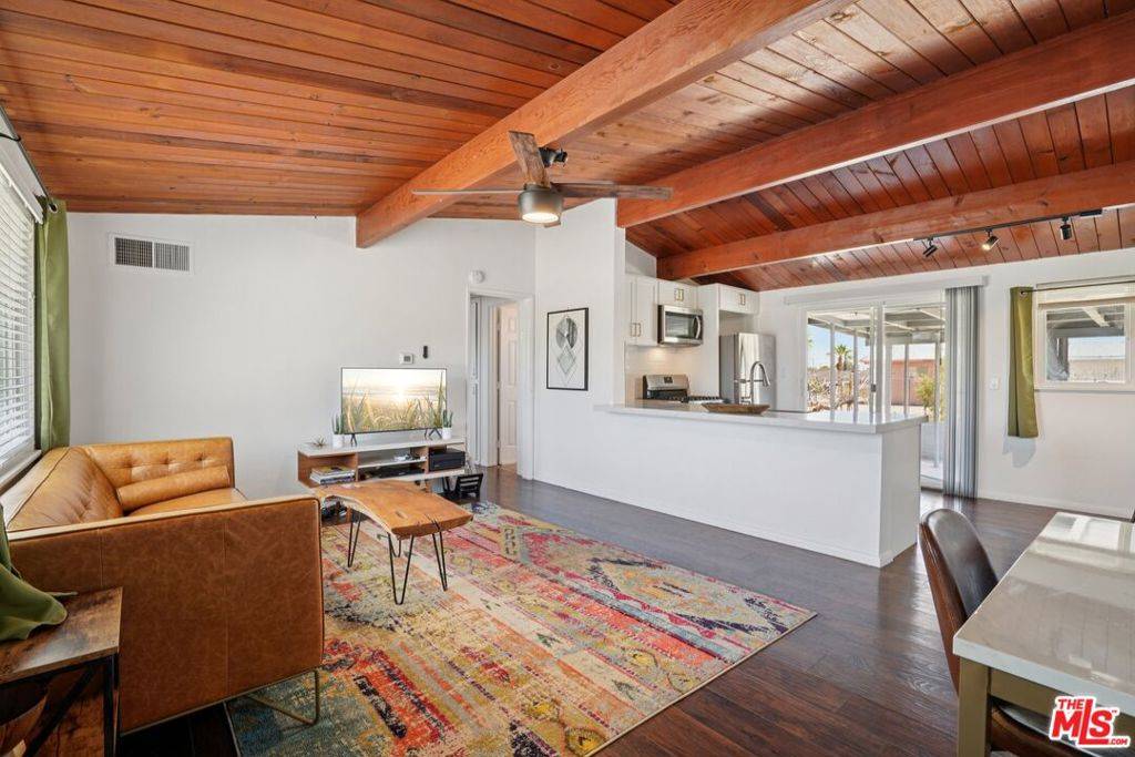 CA 92277,6959 Juniper AVE