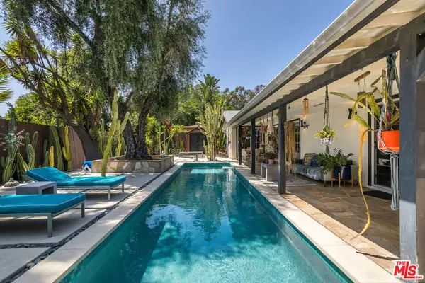 Los Angeles, CA 90068,6570 Lakeridge RD