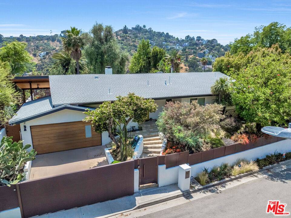Los Angeles, CA 90068,6570 Lakeridge RD