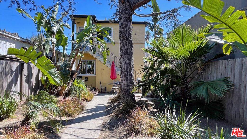 Marina Del Rey, CA 90292,732 Washington BLVD