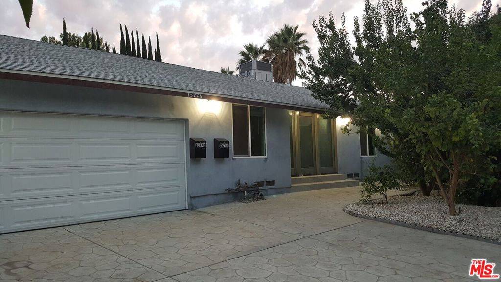 Encino, CA 91436,15746 MAGNOLIA #1/2