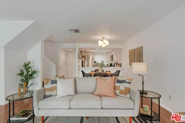 North Hollywood, CA 91601,11230 Peach Grove ST #104
