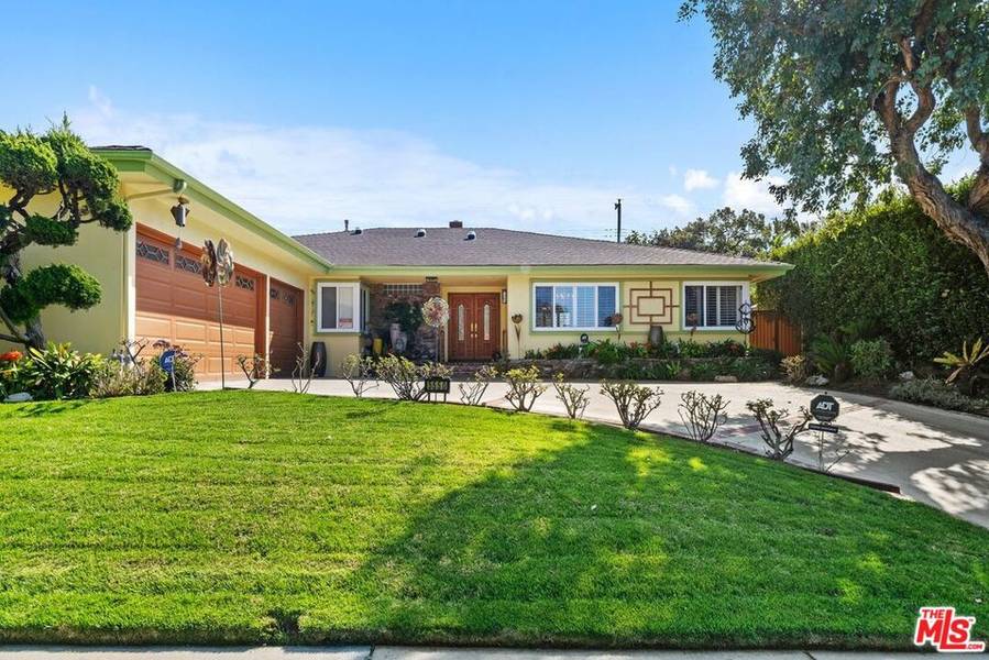 5550 W 63rd ST, Los Angeles, CA 90056