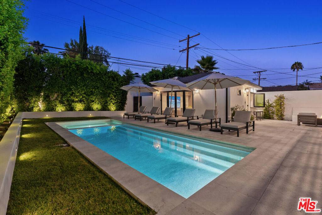 Encino, CA 91316,18033 Rosita ST