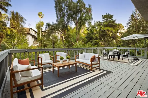 980 Oneonta DR, Los Angeles, CA 90065