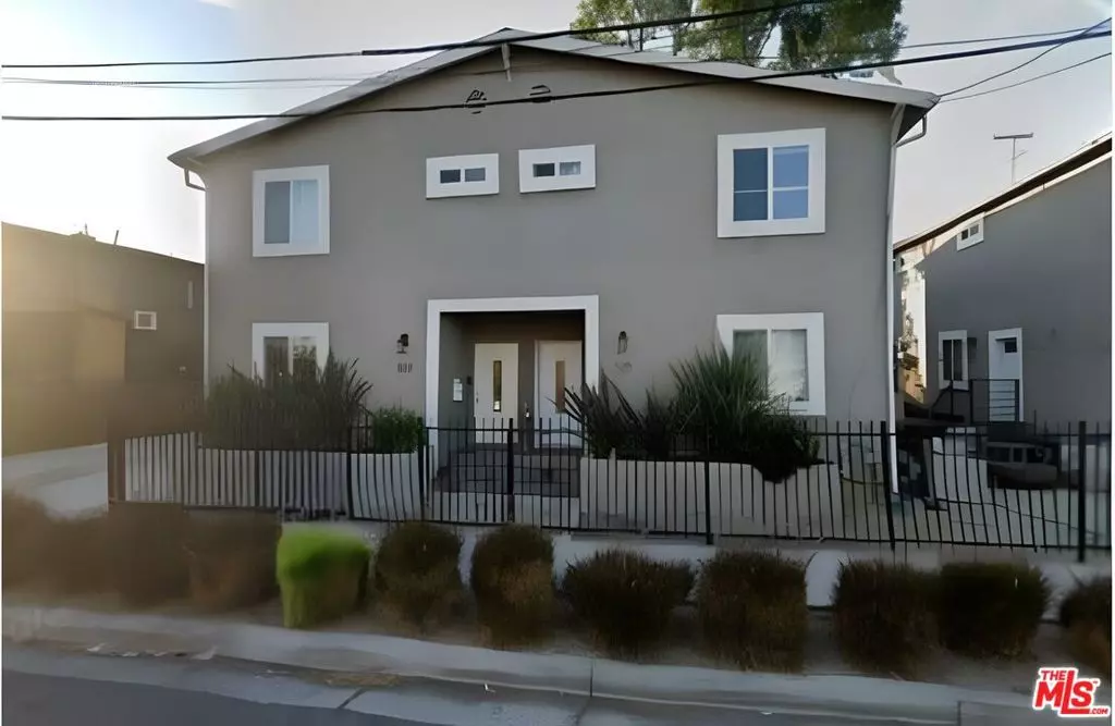 Los Angeles, CA 90026,523 N Benton WAY