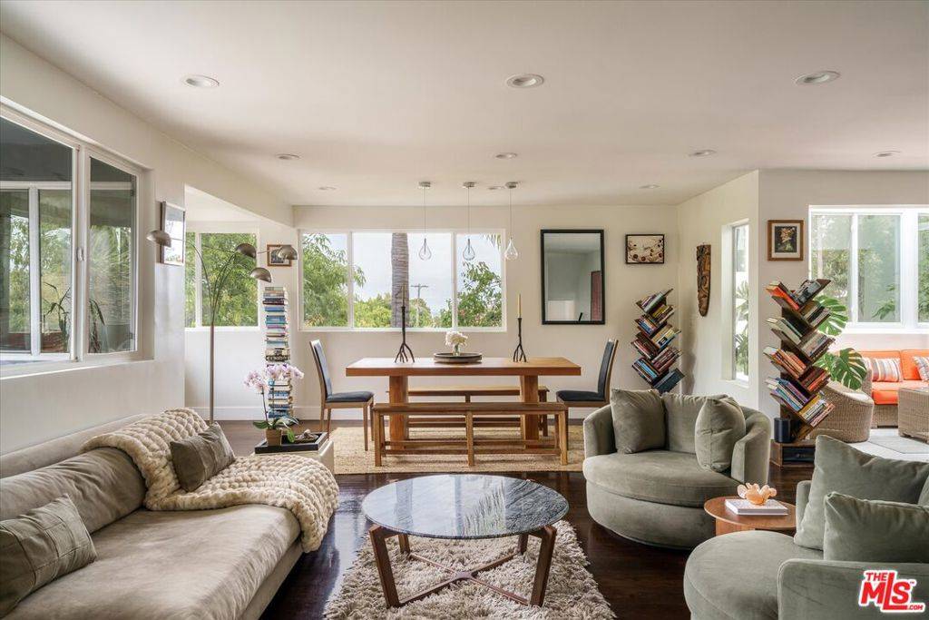 11372 Brill DR, Studio City, CA 91604