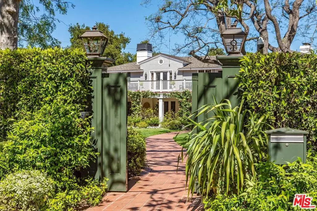 Los Angeles, CA 90049,685 Elkins RD