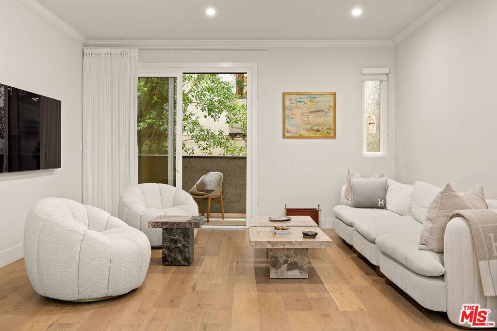 9000 Cynthia ST #302, West Hollywood, CA 90069