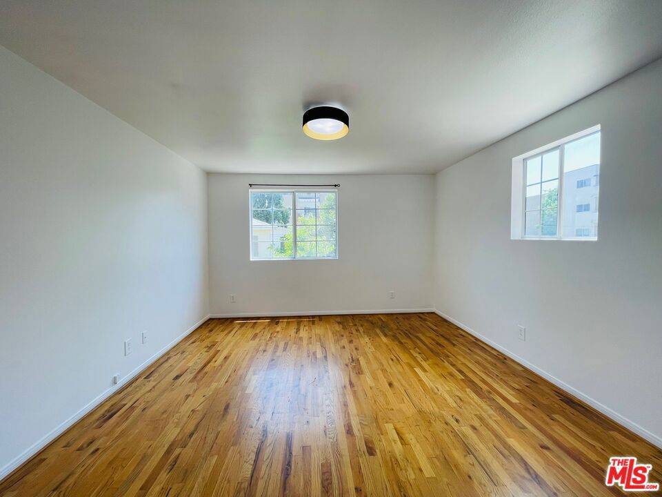 North Hollywood, CA 91601,5029 Klump AVE