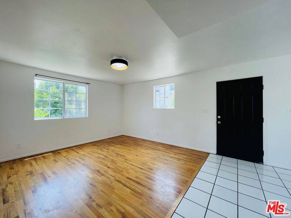 North Hollywood, CA 91601,5029 Klump AVE