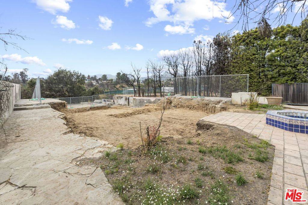 Pacific Palisades, CA 90272,595 Radcliffe AVE