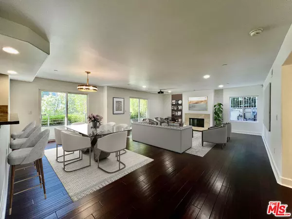 Los Angeles, CA 90046,7249 Franklin AVE #101