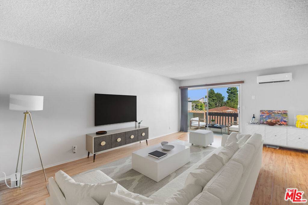 Culver City, CA 90230,5950 Buckingham #610