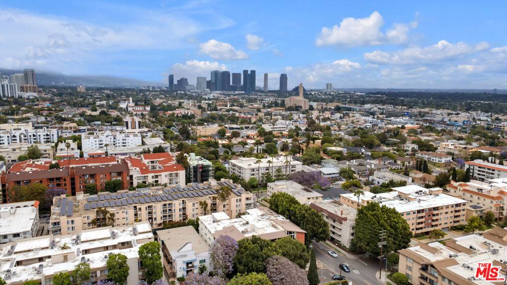 Los Angeles, CA 90025,1434 Greenfield AVE #303