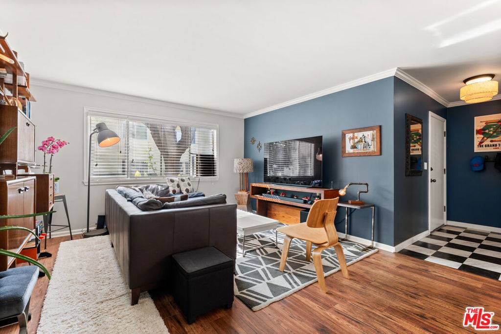 North Hollywood, CA 91605,11813 Runnymede ST #9