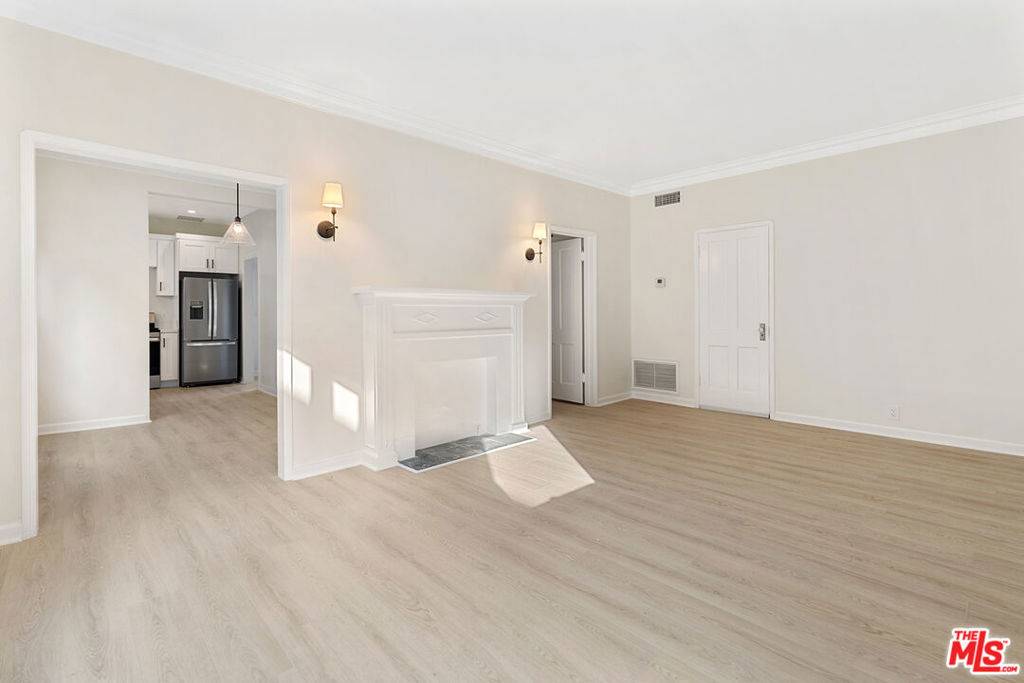 West Hollywood, CA 90068,837 N Alfred ST