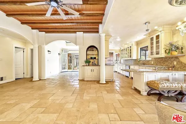 424 N Arden BLVD, Los Angeles, CA 90004