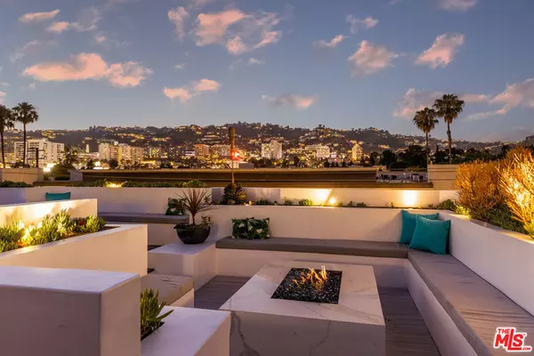 851 N Kings RD #PH301, West Hollywood, CA 90069