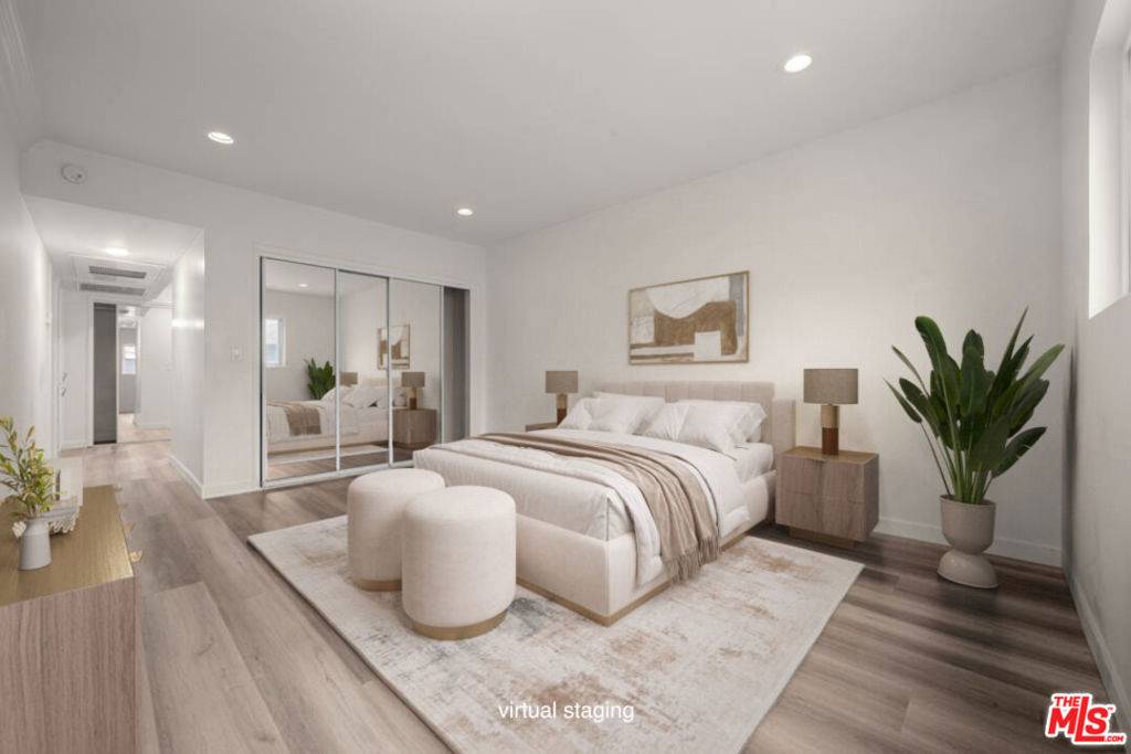 423 S Rexford DR #202, Beverly Hills, CA 90212