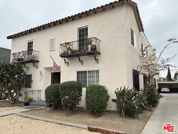 4616 St Charles PL, Los Angeles, CA 90019
