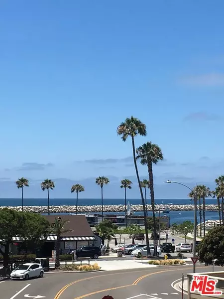 140 The Village #208, Redondo Beach, CA 90277
