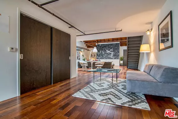 Venice, CA 90292,1046 Princeton DR #205