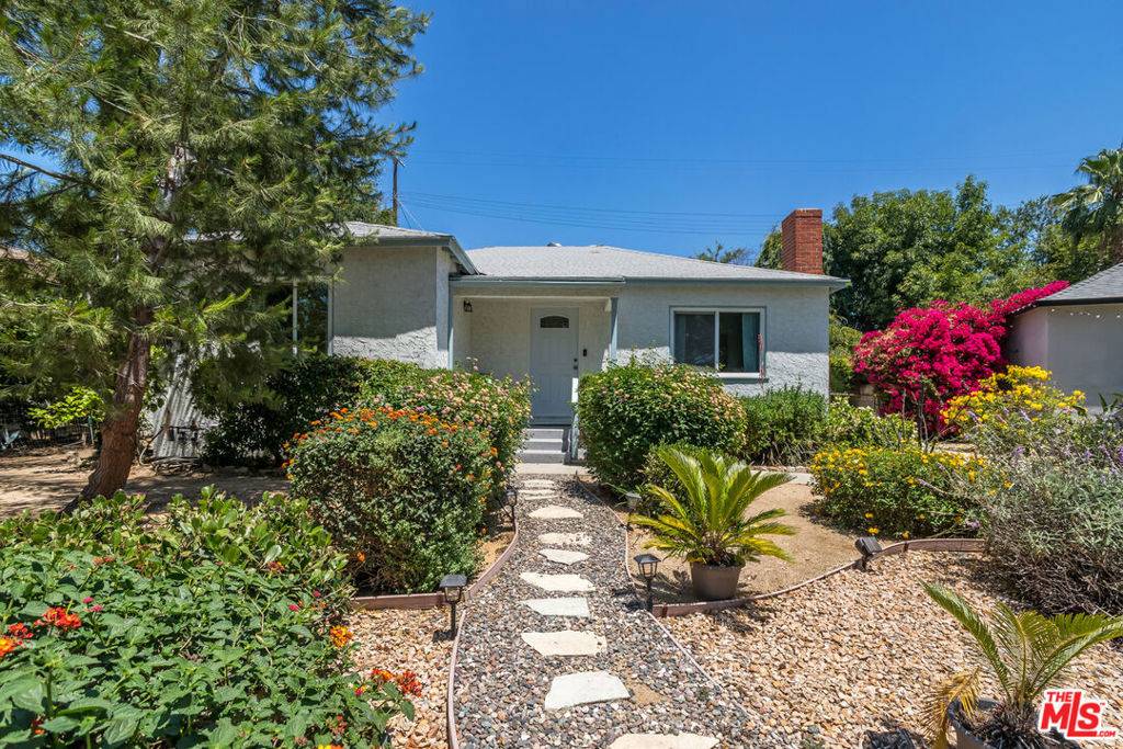Van Nuys, CA 91411,15469 Friar ST