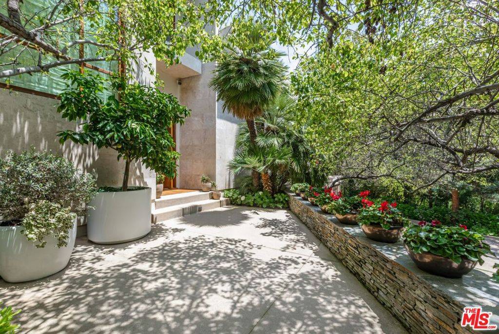 Los Angeles, CA 90077,1188 Brooklawn DR
