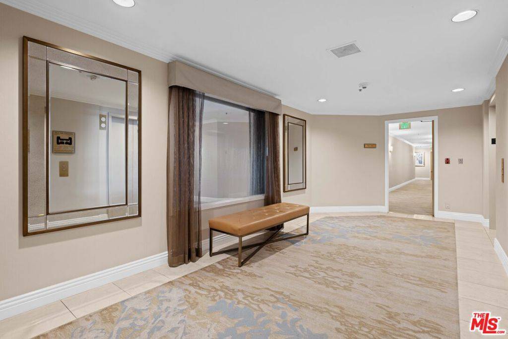 Los Angeles, CA 90024,10724 Wilshire BLVD #703
