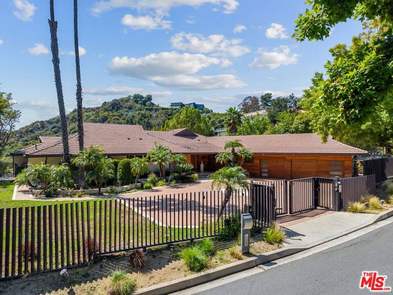 405 Evelyn PL, Beverly Hills, CA 90210