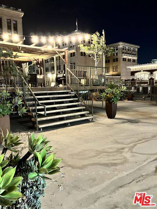 Los Angeles, CA 90014,711 S Olive ST #204