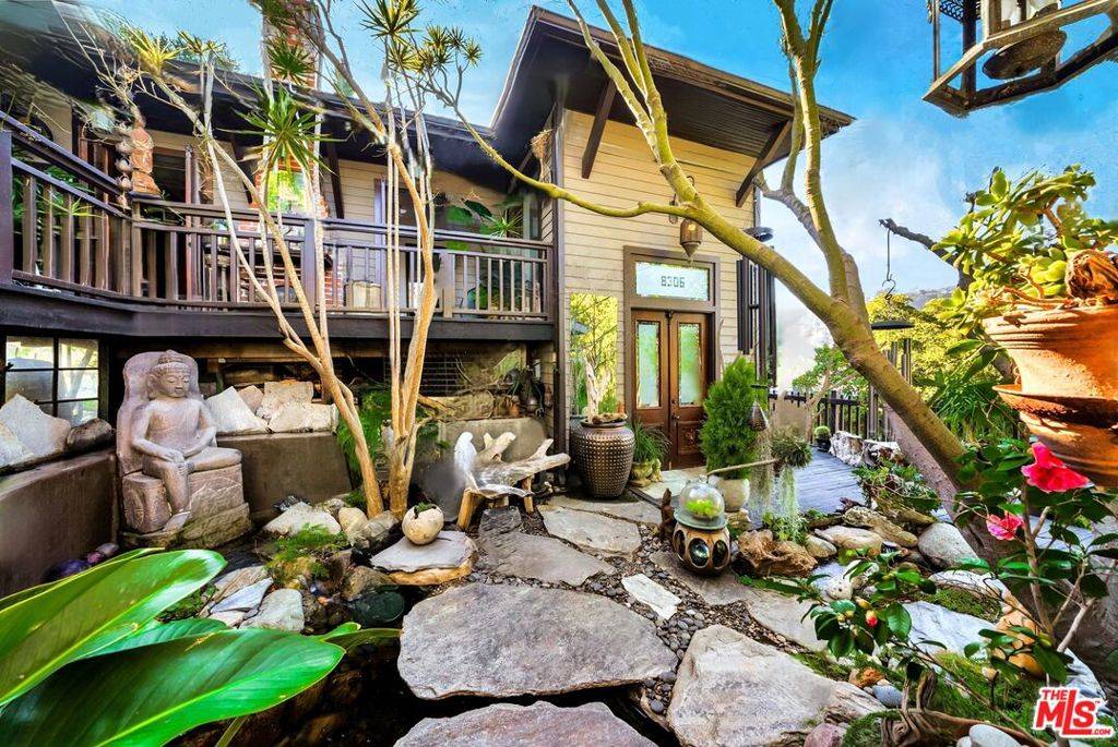 8306 Yucca TRL, Los Angeles, CA 90046