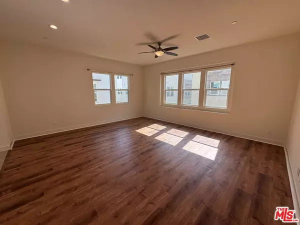 Anaheim, CA 92805,905 E Mason LN #4