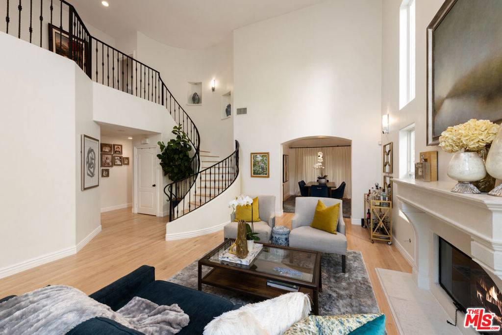 Sherman Oaks, CA 91403,4513 Tobias AVE