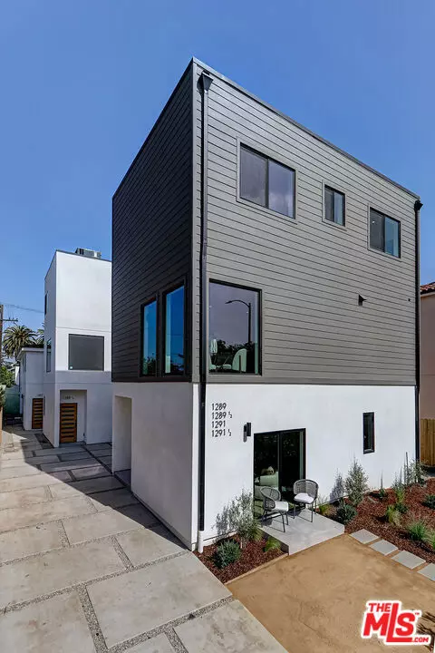 Los Angeles, CA 90019,1289 S Sycamore AVE