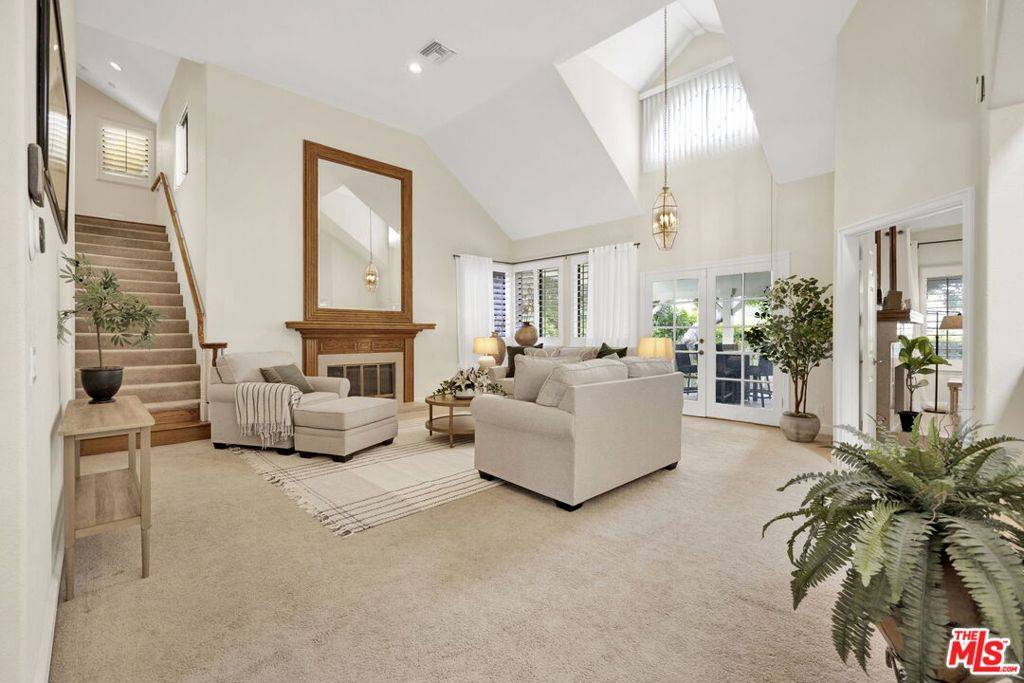 Glendora, CA 91741,2200 Shenandoah LN