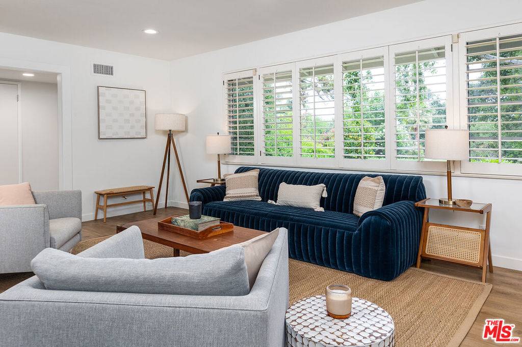 Pasadena, CA 91103,1215 Linda Ridge LN