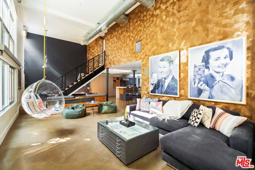 West Hollywood, CA 90046,1037 N Laurel AVE #11B