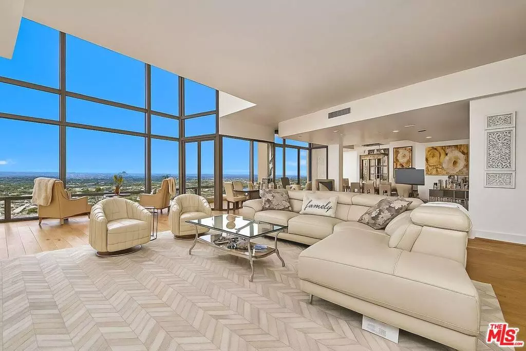 Marina Del Rey, CA 90292,4337 Marina City DR #PH40