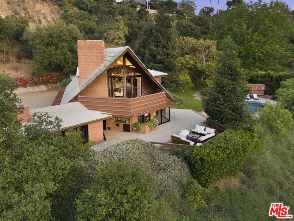 Pacific Palisades, CA 90272,14148 Rustic LN